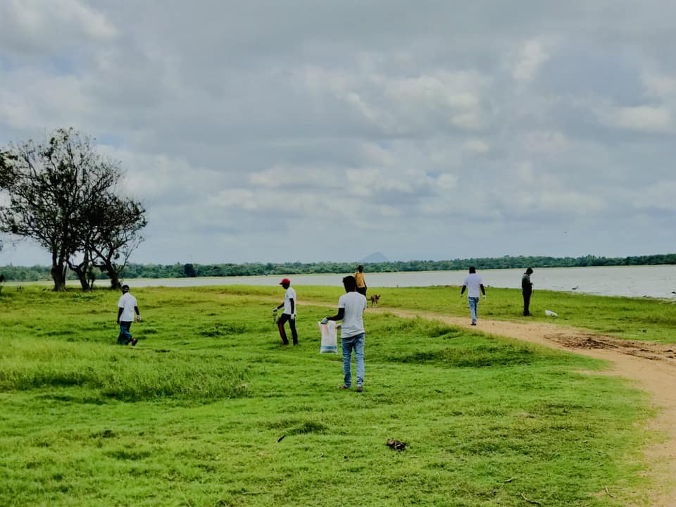 “அழகை ரசியுங்கள், கால்தடங்களை மட்டும் விட்டு விடுங்கள்”